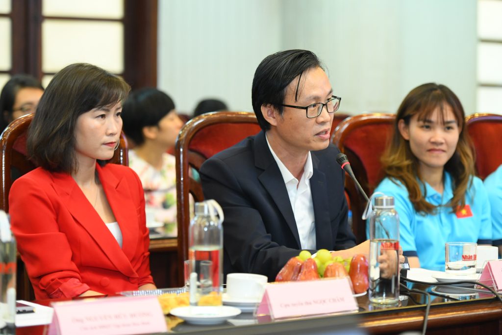 Ông Nguyễn Thành Phúc, Phó Tổng Giám đốc Công ty Tài chính VPBank SMBC (FE CREDIT) phát biểu tại tọa đàm