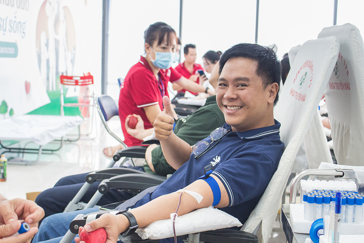 Hình ảnh nhân viên FE CREDIT tại Ngày hội hiến máu