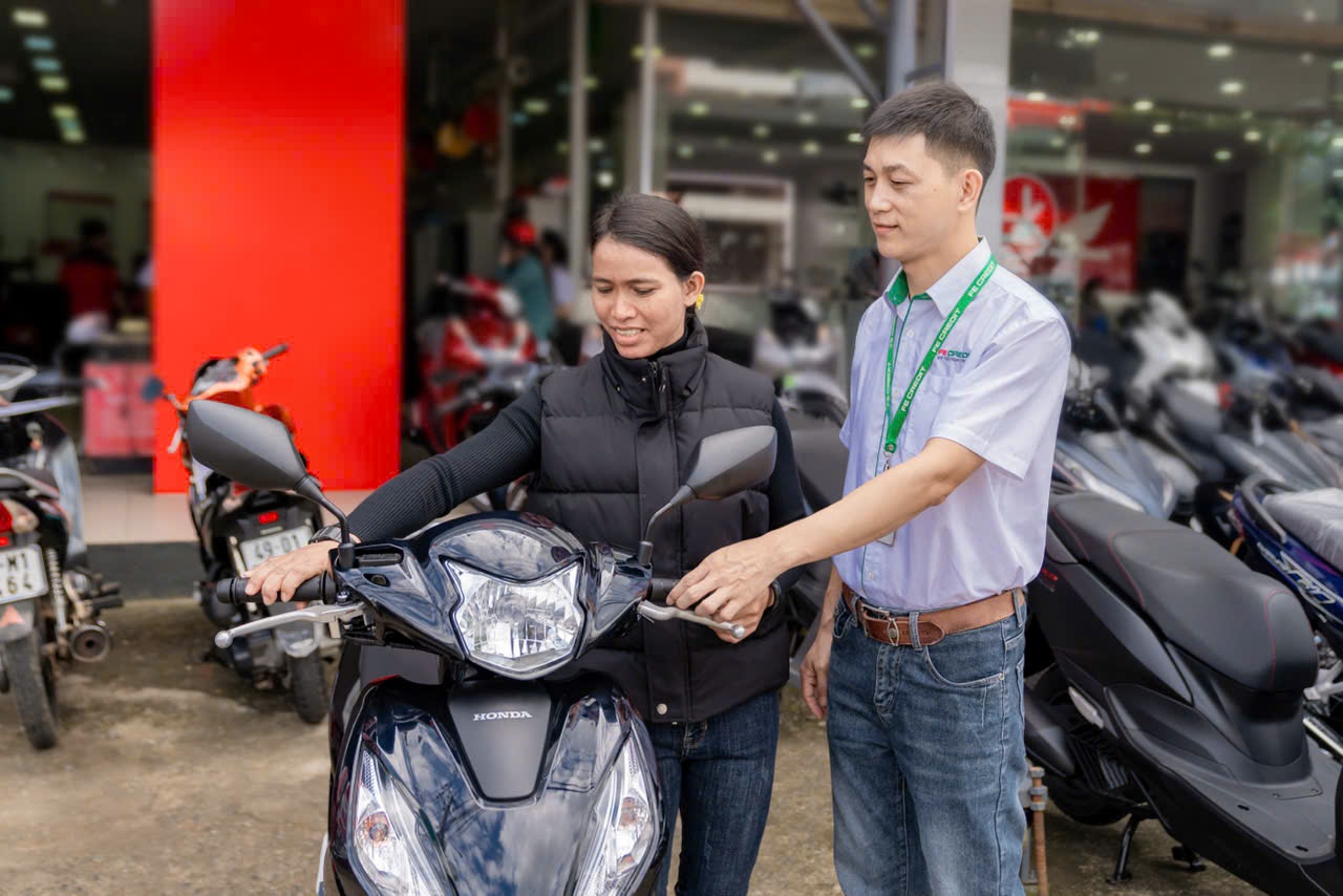 FE CREDIT đồng hành cùng người lao động Việt Nam