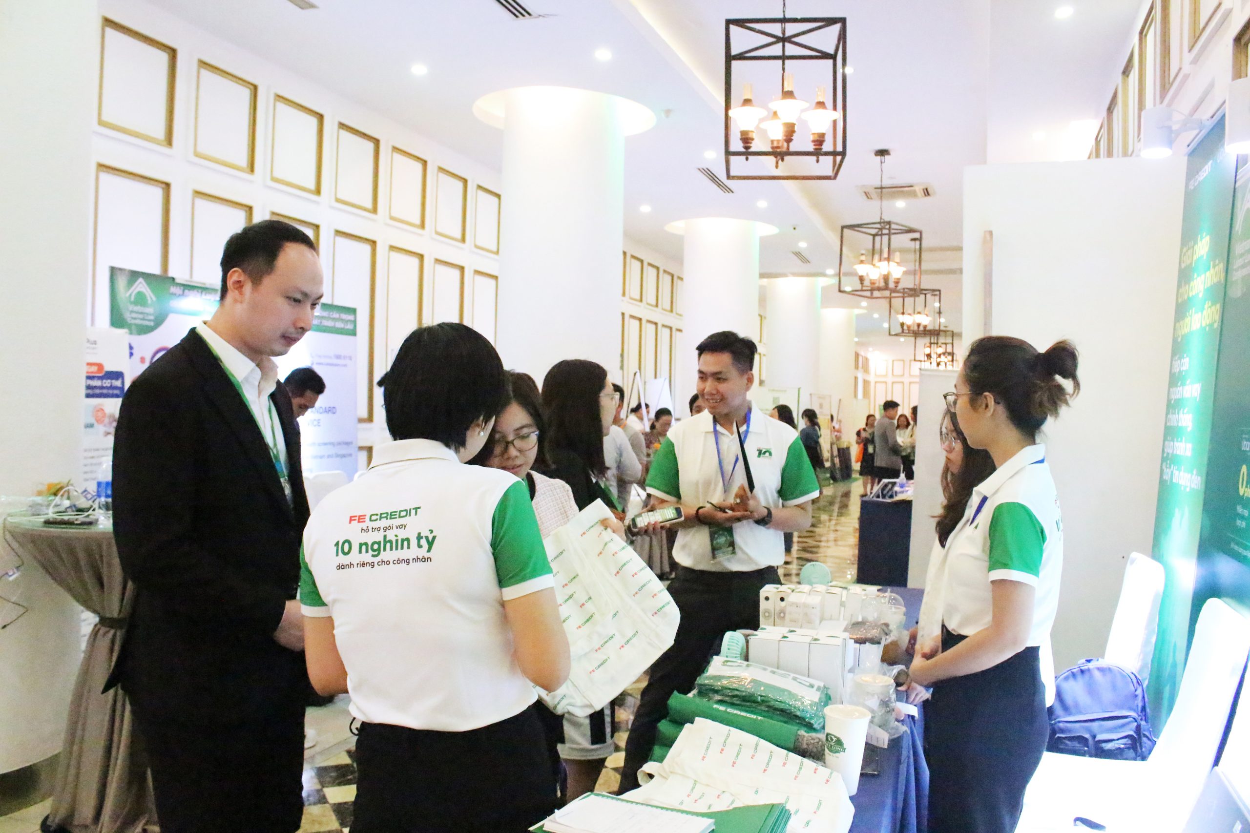 Không khí nhộn nhịp tại Hội nghị Luật Lao Động 2023