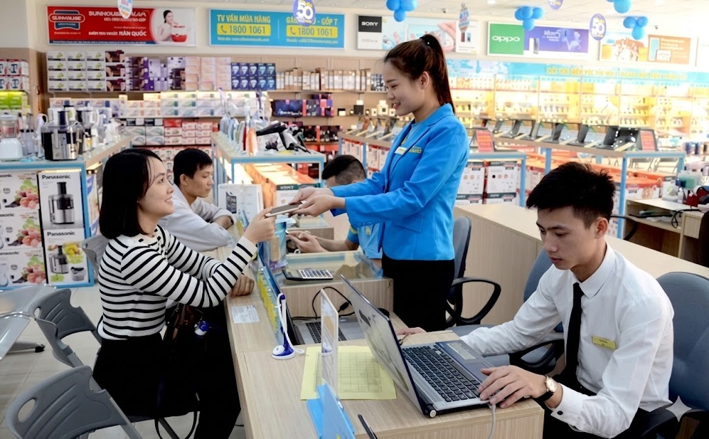 Quy trình mua điện thoại trả góp tại cửa hàng Điện Máy Xanh