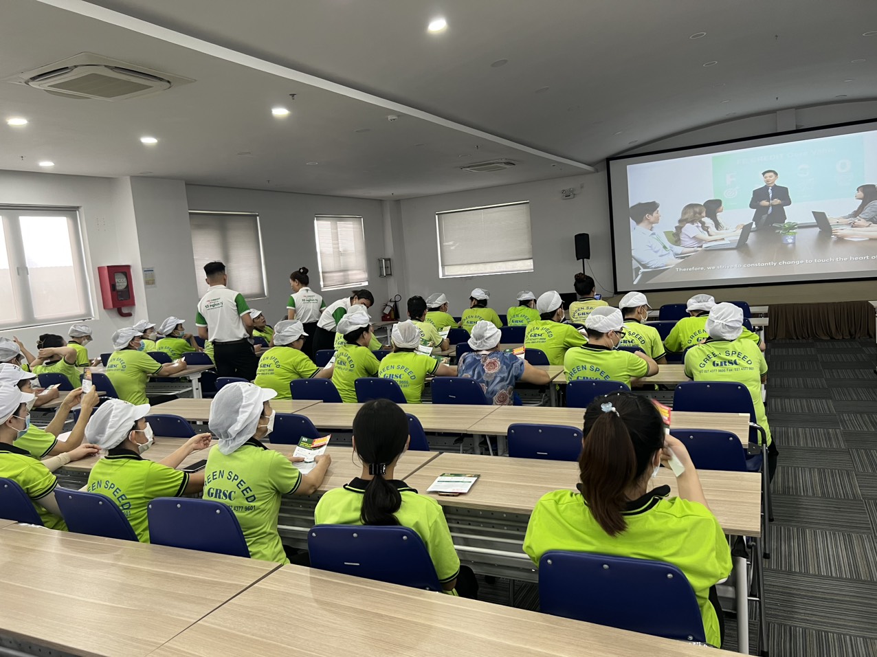 FE CREDIT giới thiệu gói vay tín chấp 10.000 tỷ đồng tại công ty Greeen Speed