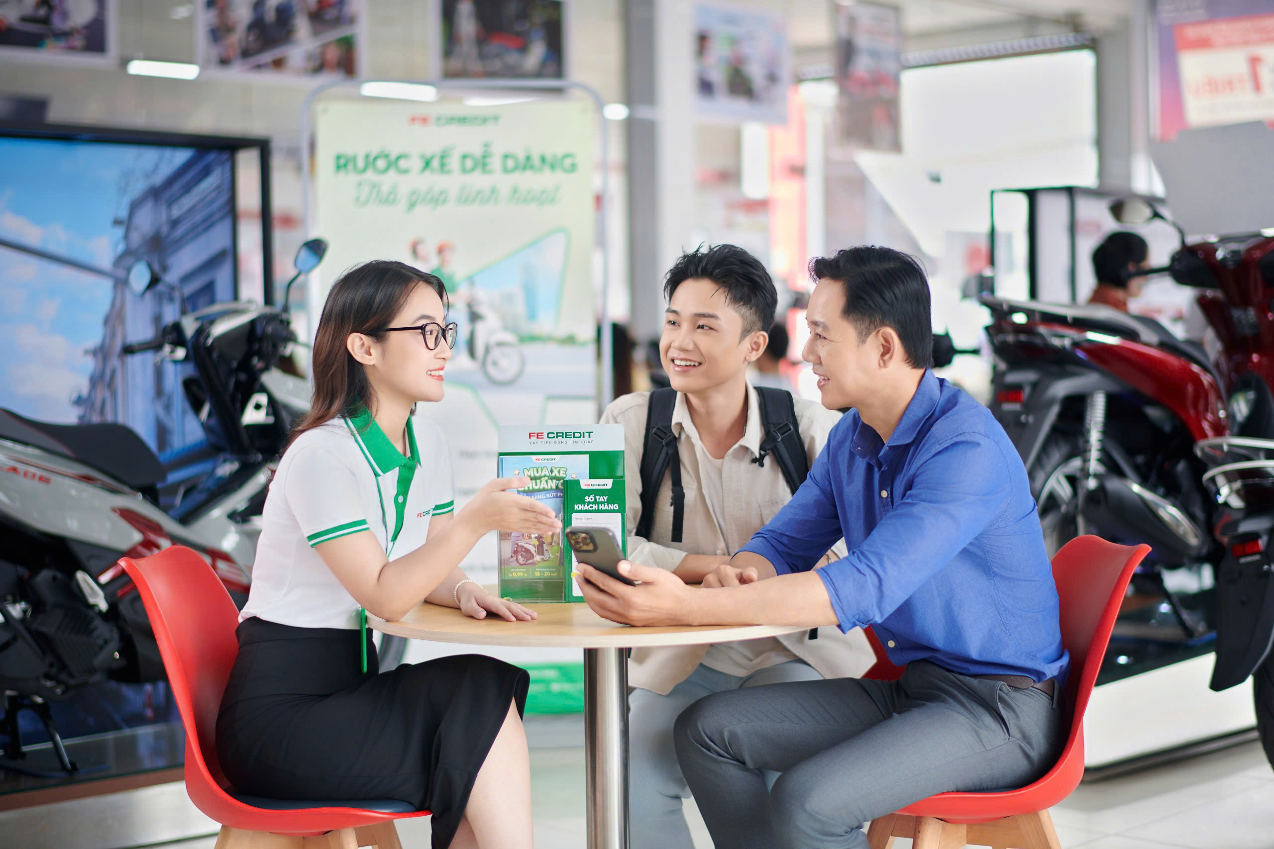 Vay mua xe máy linh hoạt, thủ tục chỉ với CCCD