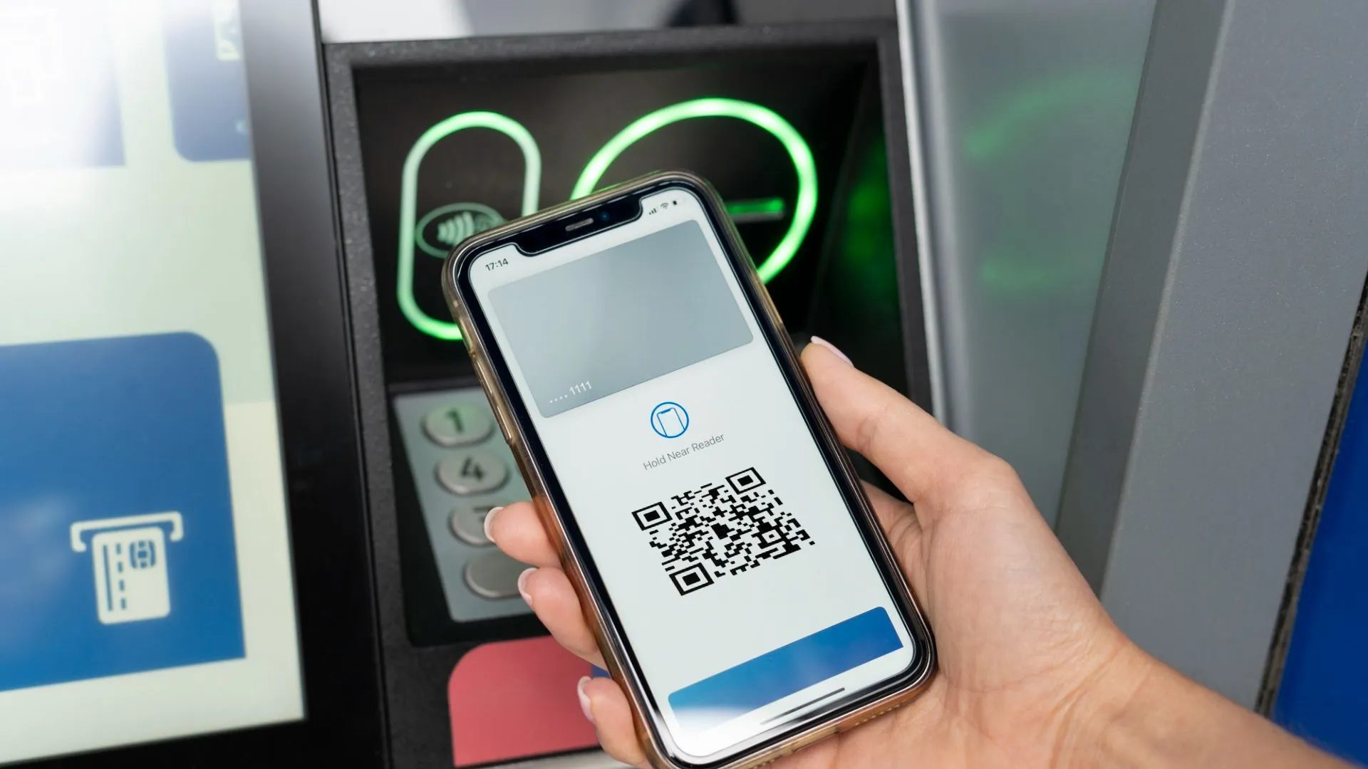 Rút tiền thẻ tín dụng bằng mã QR tại ATM
